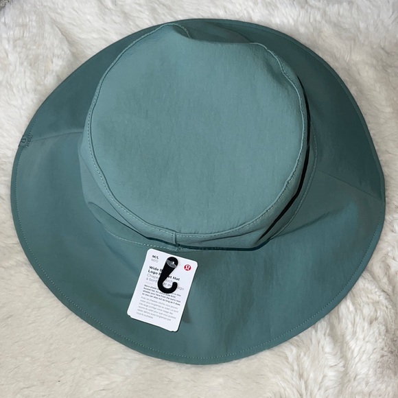 Lululemon Wide Brim Logo Bucket hat NWT